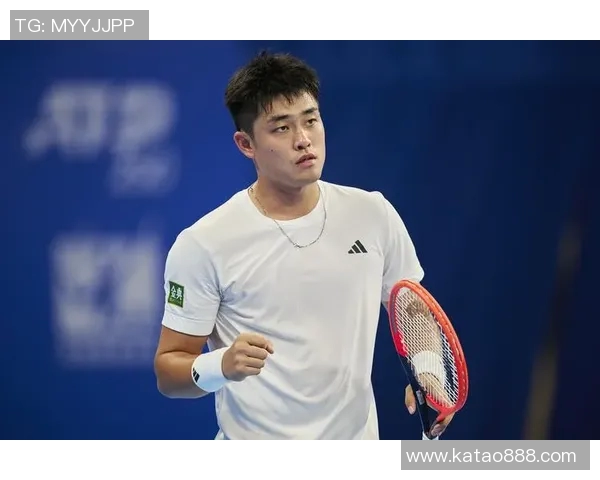 上海网球队以63分领跑精英赛积分榜展现强大实力和竞争优势 上海网球队以63分领跑精英赛积分榜展现强大实力和竞争优势