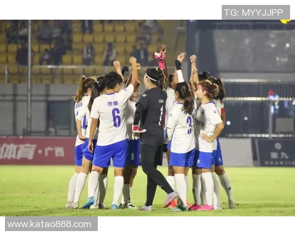 专访刘娜:深入探讨她在足球领域取得成功的秘诀与经验分享 专访刘娜:深入探讨她在足球领域取得成功的秘诀与经验分享