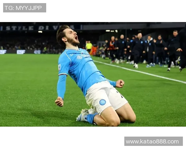 足球明星与女友甜蜜拥抱瞬间展现爱情的美好与温馨 足球明星与女友甜蜜拥抱瞬间展现爱情的美好与温馨