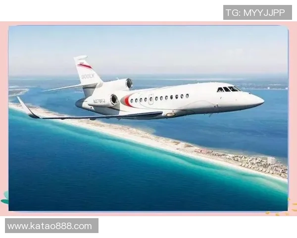 足球明星驾驶私人飞机展现奢华生活方式的精彩广告图片 足球明星驾驶私人飞机展现奢华生活方式的精彩广告图片