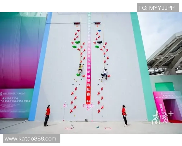 极限运动会点评：成都攀岩队的意识表现
